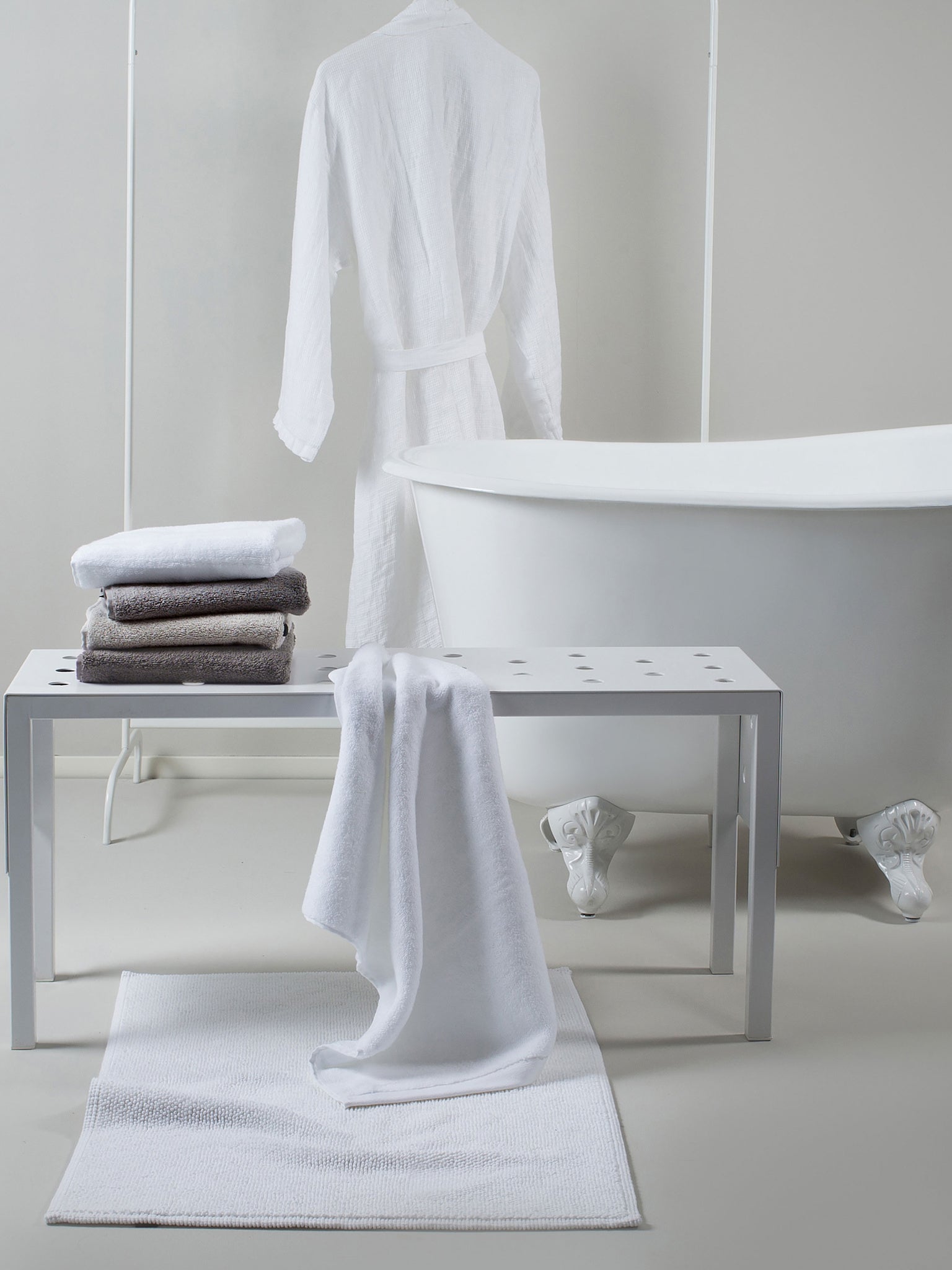 Max Badrumsmatta White | HIMLA