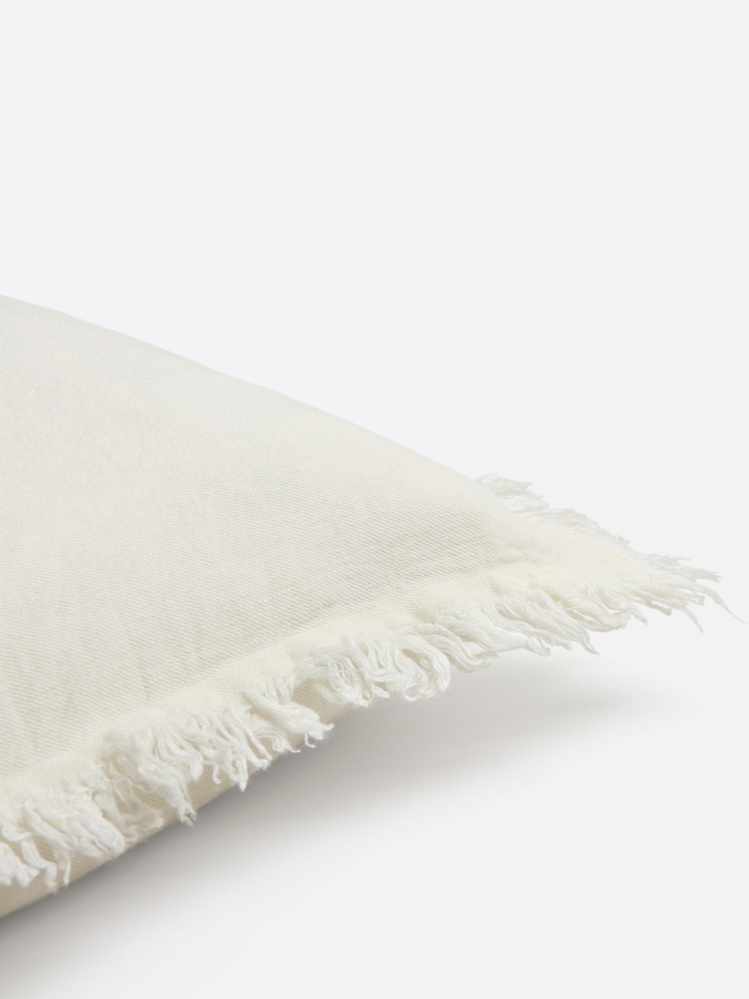 Merlin Kuddfodral Off-white 50x50 cm | HIMLA