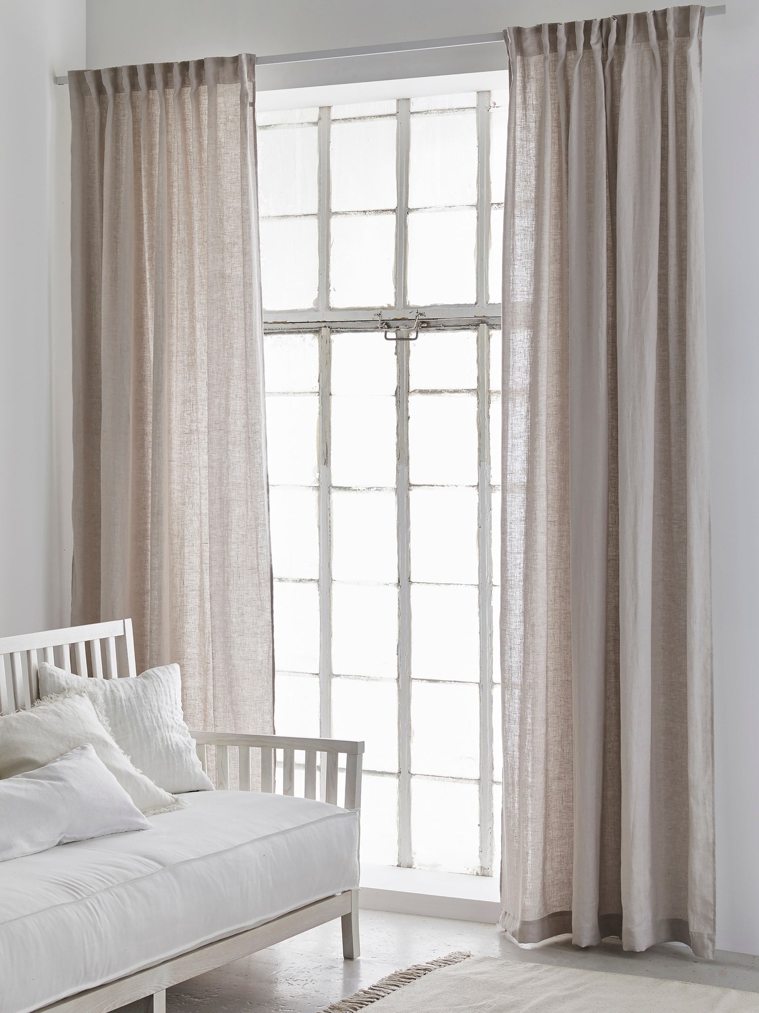Sunshine Gardin Ash | HIMLA