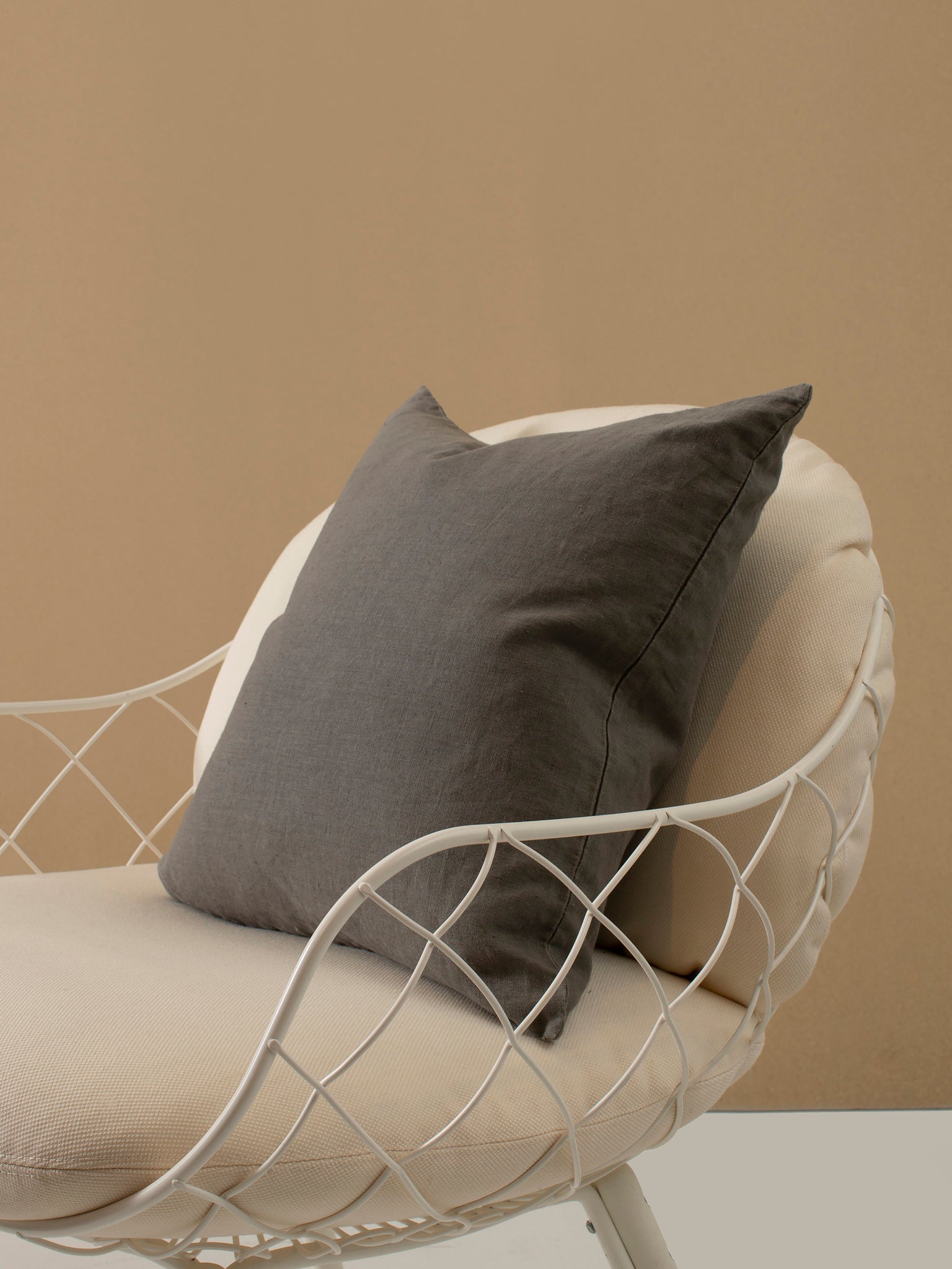 Sunshine Kuddfodral Charcoal 50x50 cm | HIMLA