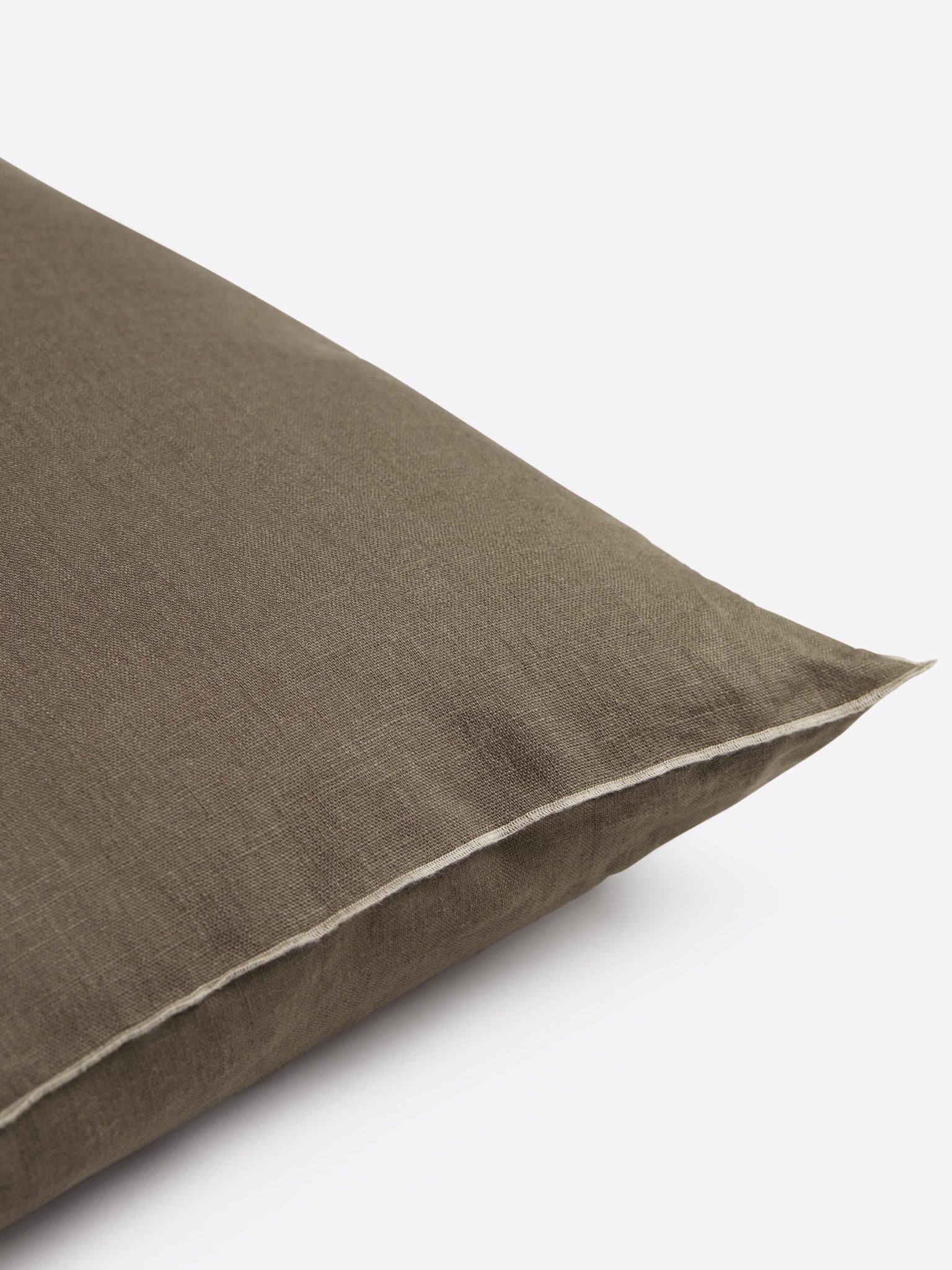 Sunshine Stitch Kuddfodral Coffee 40x60 cm | HIMLA